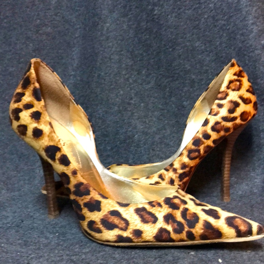 Nine West leopard print heels. Fabric. Size 8.
